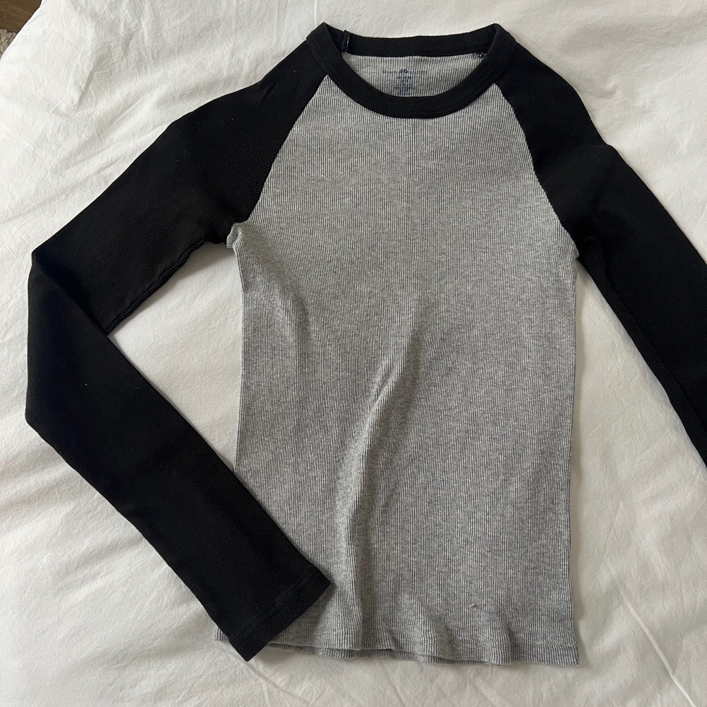 Brandy Melville Baseball Tee long sleeve , one size